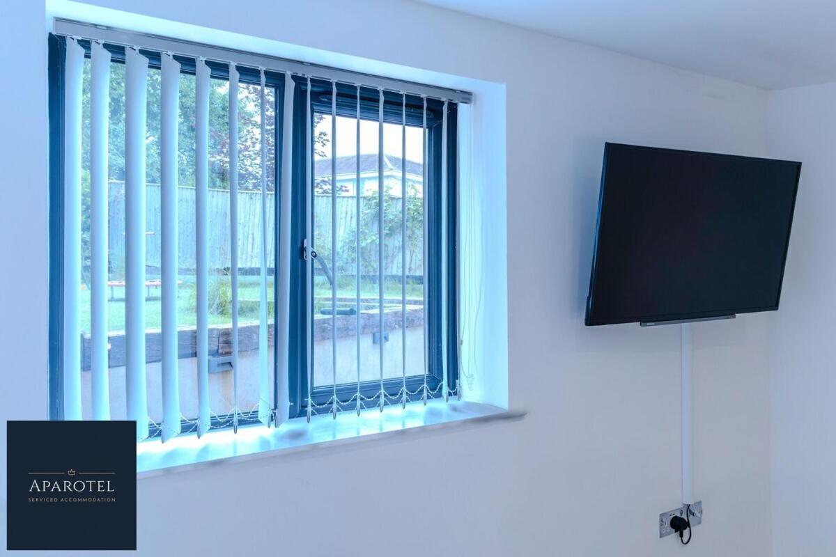 Aparotel Serviced Apartments - Stonehenge, Amesbury Town Centre Rum bild