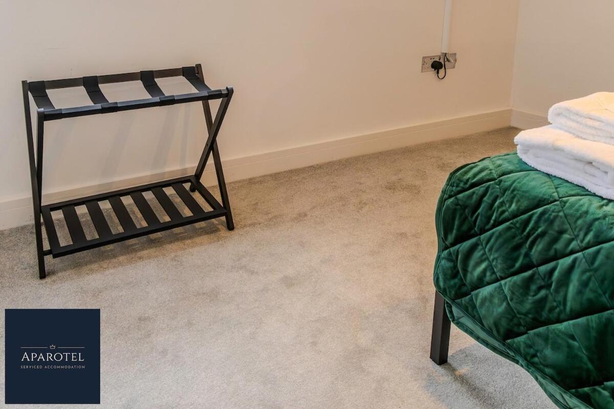 Aparotel Serviced Apartments - Stonehenge, Amesbury Town Centre Rum bild