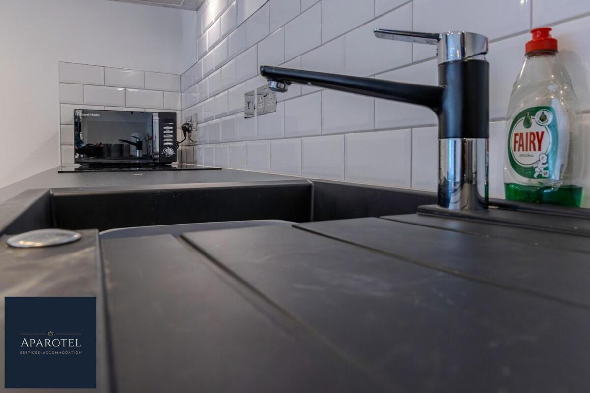Aparotel Serviced Apartments - Stonehenge, Amesbury Town Centre Rum bild