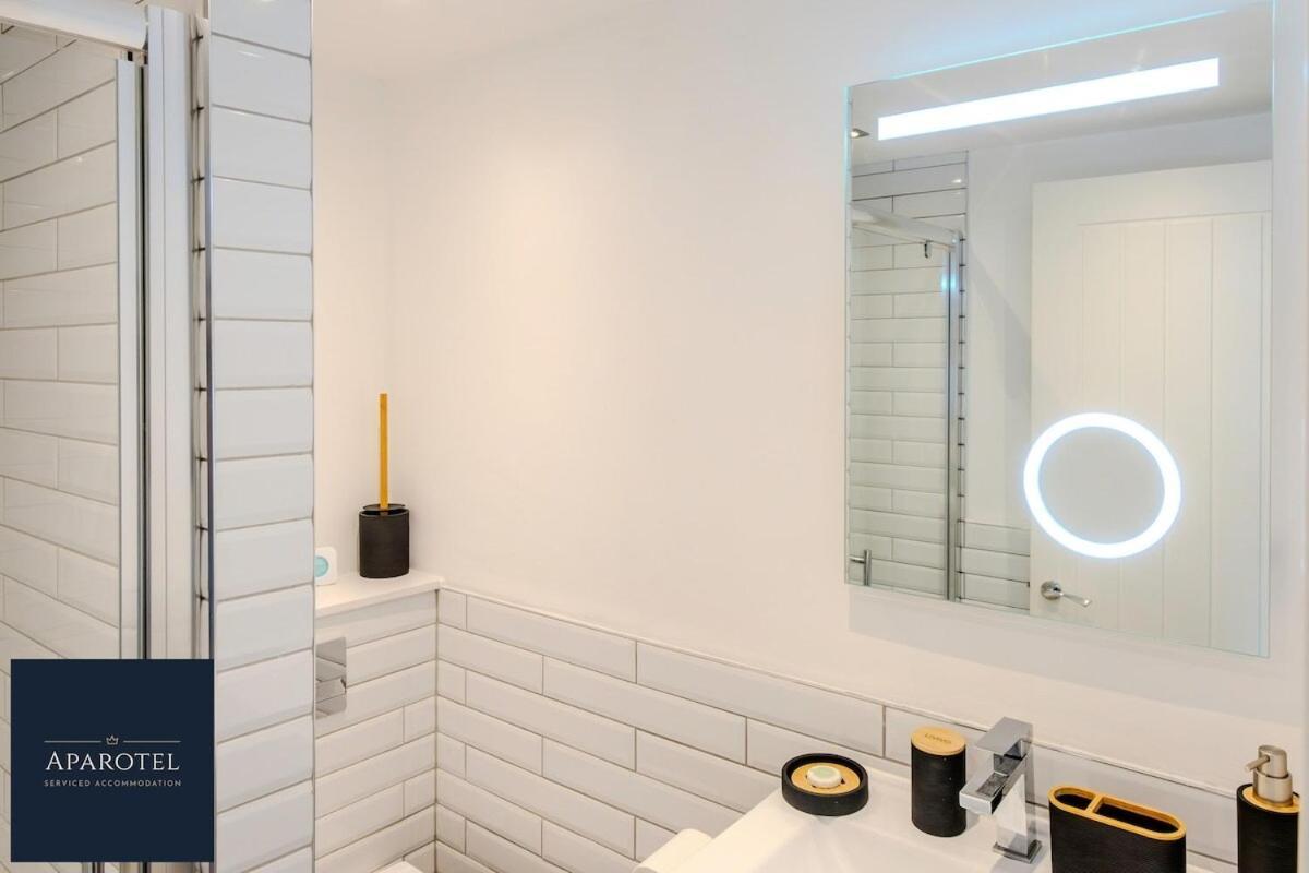 Aparotel Serviced Apartments - Stonehenge, Amesbury Town Centre Rum bild
