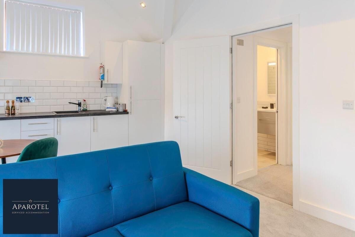 Aparotel Serviced Apartments - Stonehenge, Amesbury Town Centre Rum bild