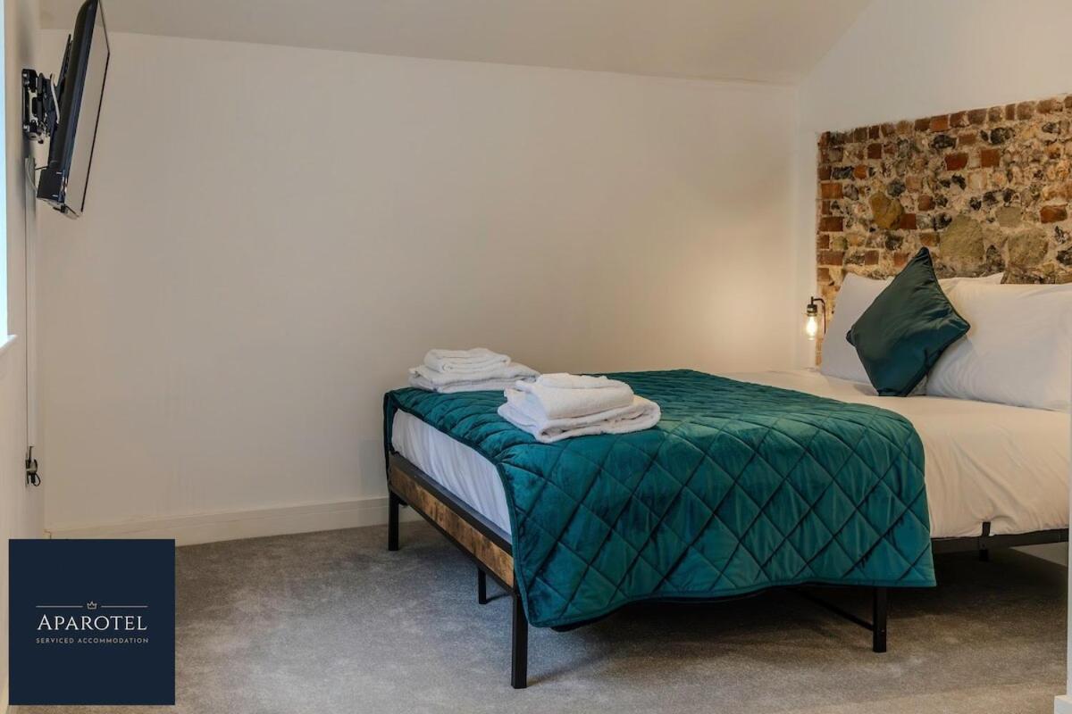 Aparotel Serviced Apartments - Stonehenge, Amesbury Town Centre Rum bild