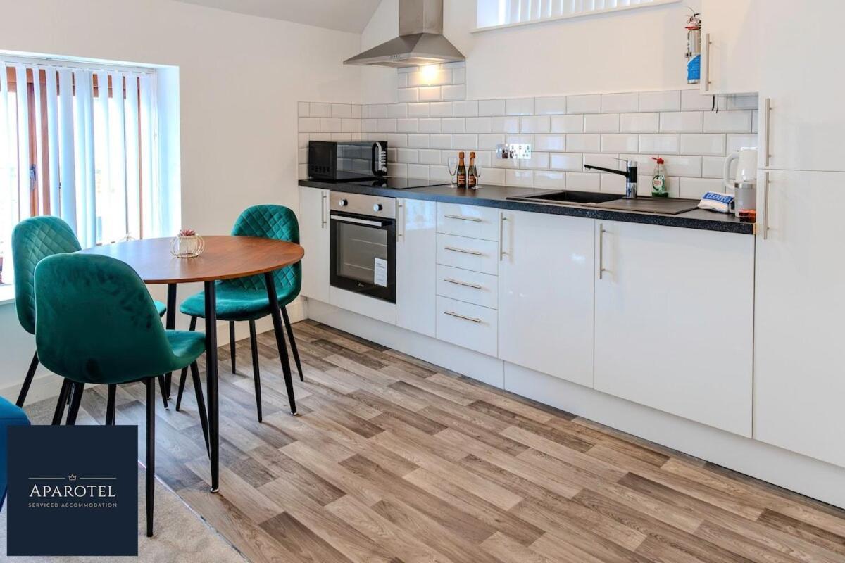 Aparotel Serviced Apartments - Stonehenge, Amesbury Town Centre Rum bild