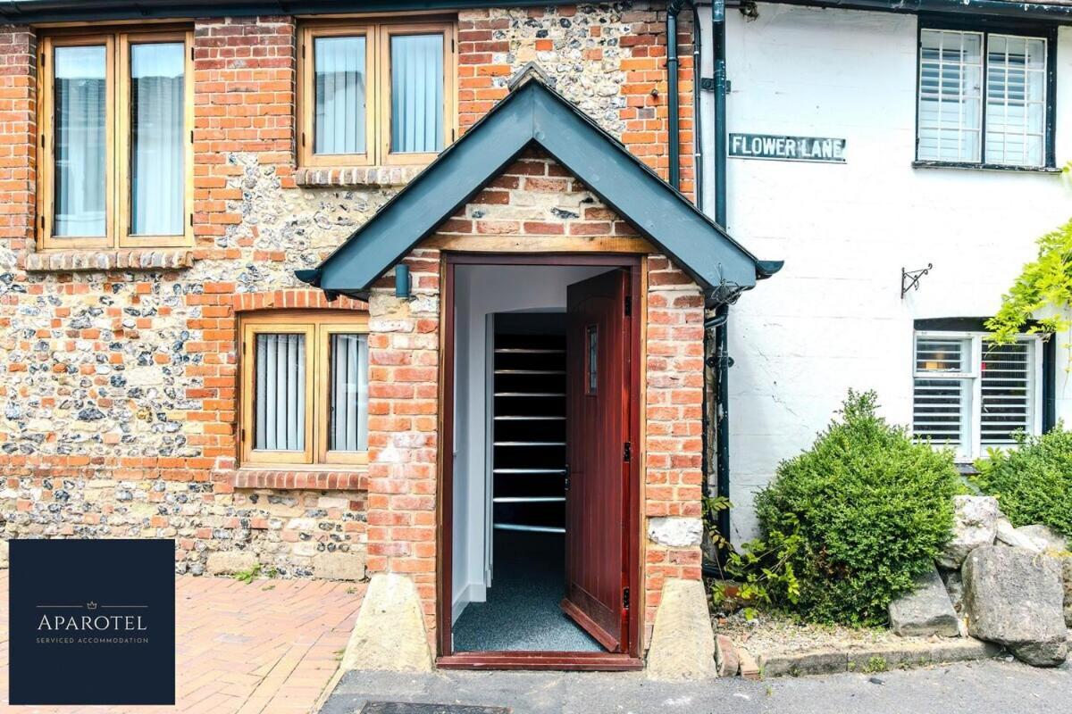 Aparotel Serviced Apartments - Stonehenge, Amesbury Town Centre Rum bild