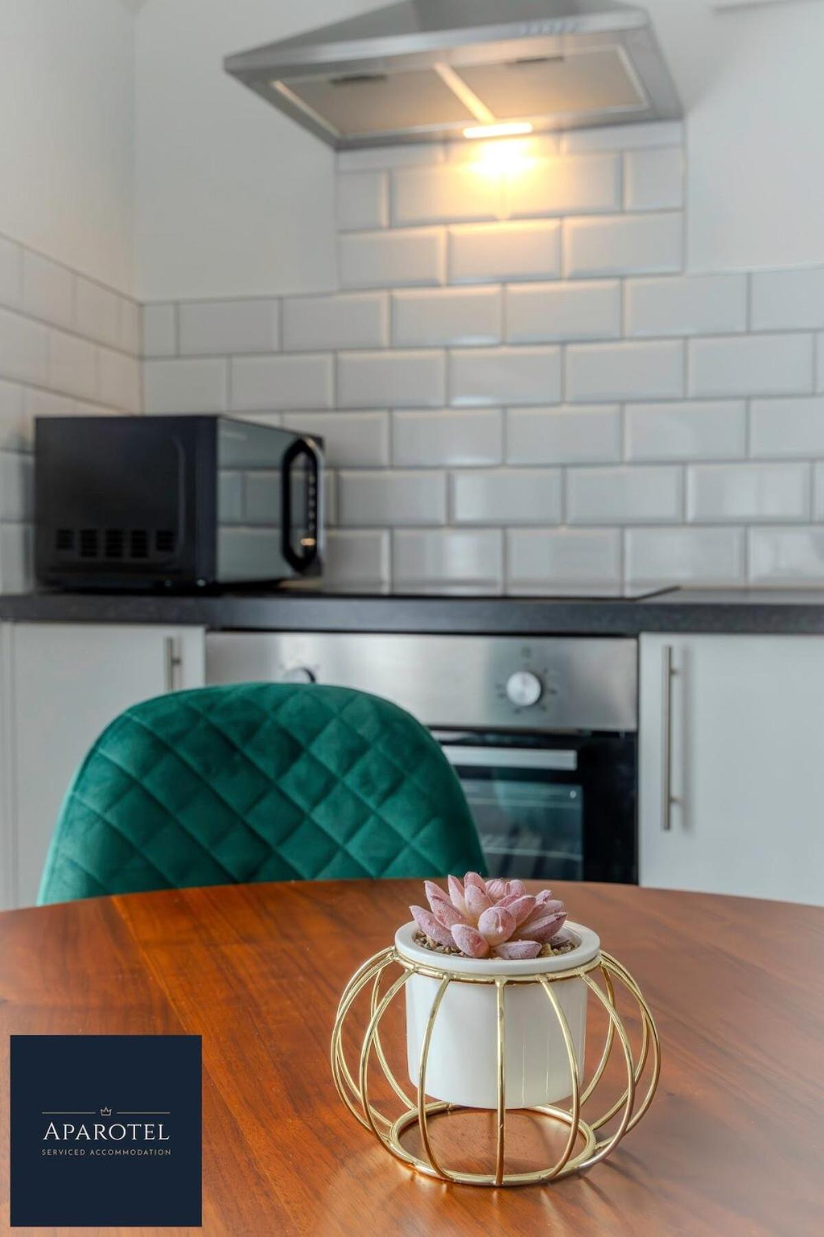 Aparotel Serviced Apartments - Stonehenge, Amesbury Town Centre Rum bild