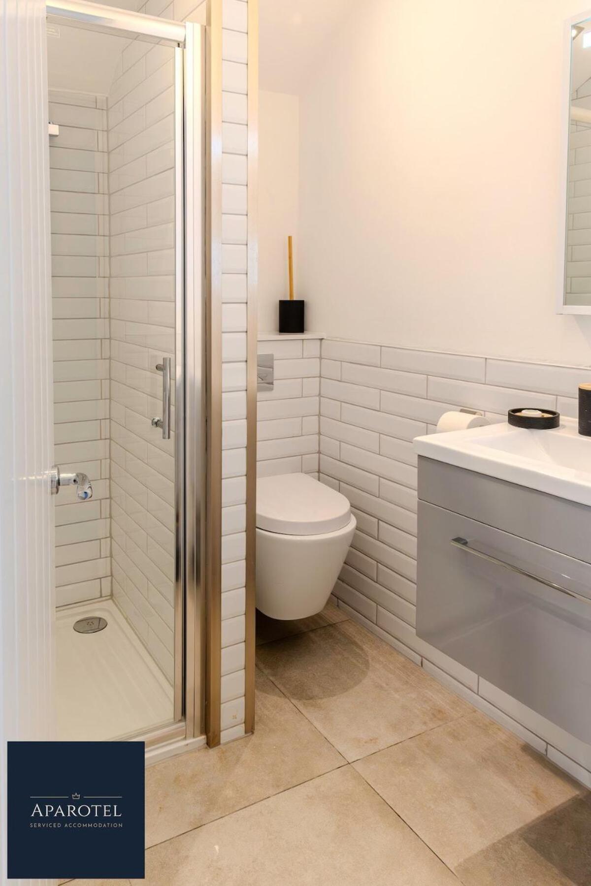 Aparotel Serviced Apartments - Stonehenge, Amesbury Town Centre Rum bild